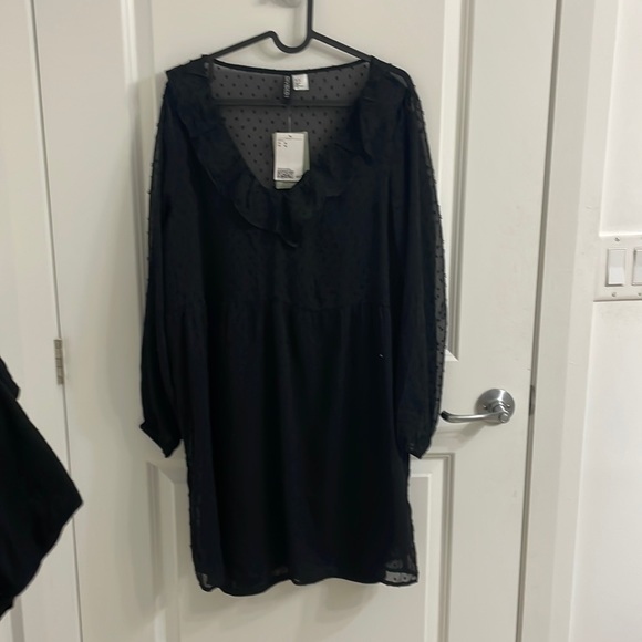 brand new black h&m dress. never worn. size M - Picture 1 of 2